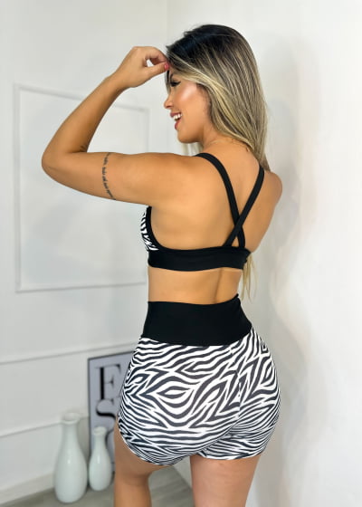 Conjunto Fitness Short e Top Cós Alto preto e branco